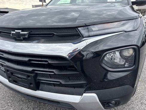 Used 2023 Chevrolet TrailBlazer LT w/ Convenience Package image 3