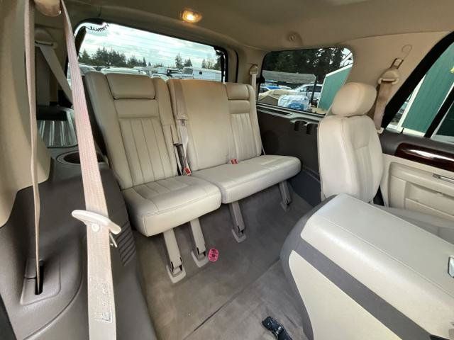 Used 2004 Lincoln Navigator Luxury AWD/4WD image 17