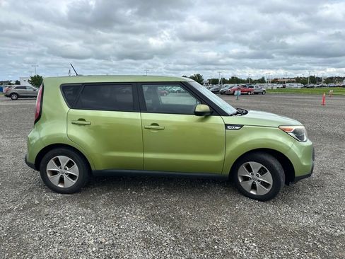 Used 2015 Kia Soul FWD image 11