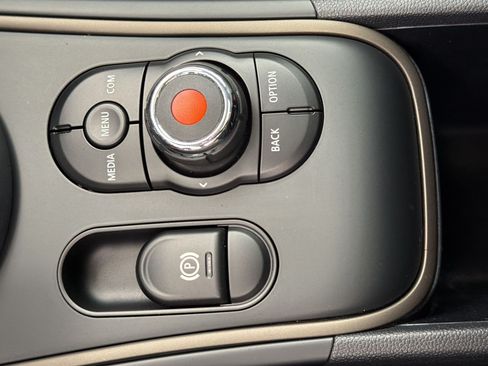 Used 2019 MINI Cooper Countryman S w/ Premium Package FWD image 18