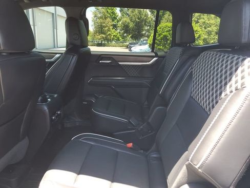 Used 2026 GMC Acadia Denali w/ Super Cruise Package AWD/4WD image 10