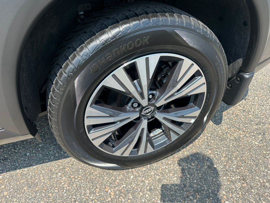 Used 2022 Nissan Rogue SV AWD/4WD image 36