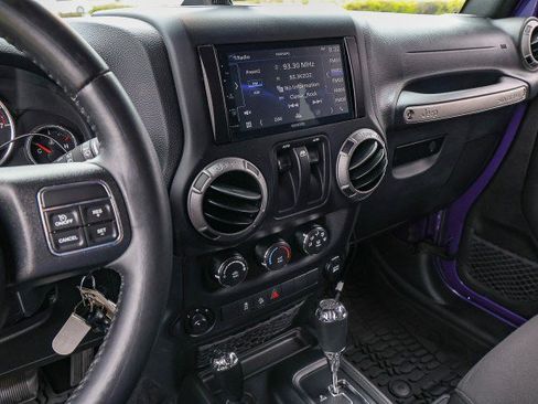 Used 2017 Jeep Wrangler Sport w/ Quick Order Package 24S AWD/4WD image 12