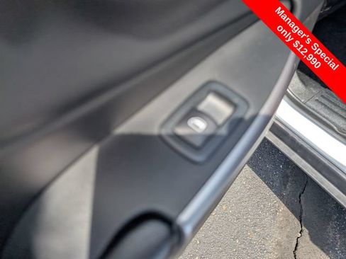 Used 2019 Jeep Cherokee Limited AWD/4WD image 11