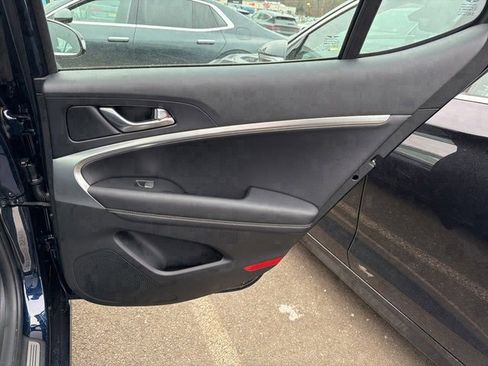 Used 2026 Genesis G70 2.5T image 12