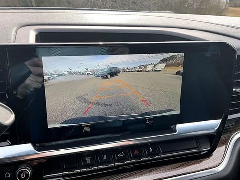 Used 2024 Chevrolet Silverado 3500 LT image 17