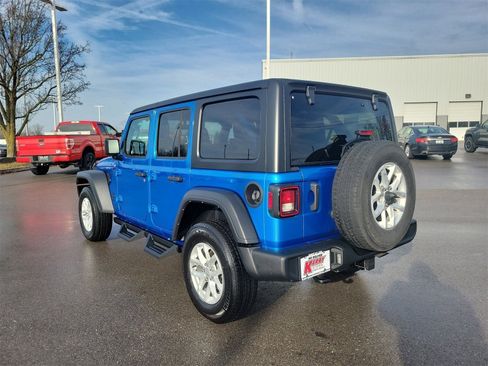 Used 2023 Jeep Wrangler Sport S image 3