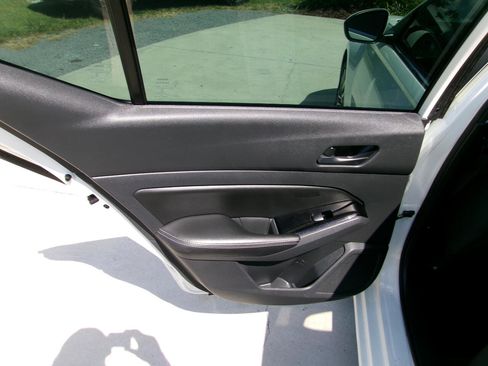 Used 2023 Nissan Altima 2.5 SV image 11