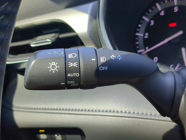 Used 2020 Toyota Highlander Platinum FWD image 31