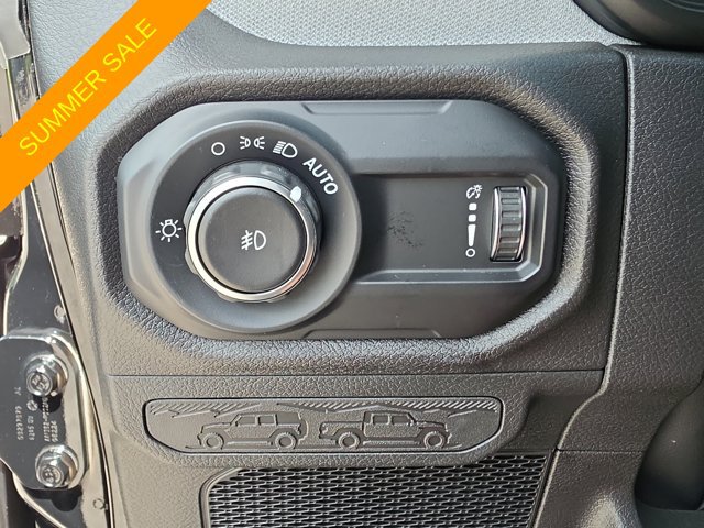 Certified 2025 Jeep Wrangler Sport AWD/4WD image 20
