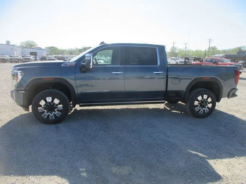 New 2026 GMC Sierra 2500 Denali w/ Denali Reserve Package AWD/4WD image 10