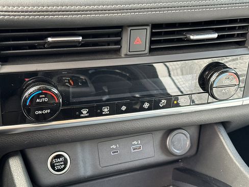 Used 2023 Nissan Rogue SV image 20