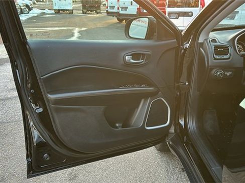 Used 2020 Jeep Compass Limited image 8