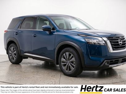 Used 2025 Nissan Pathfinder SV