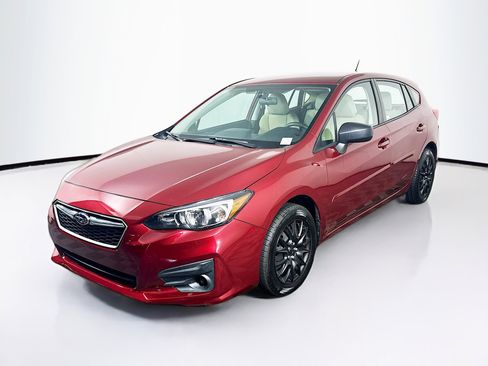 Used 2017 Subaru Impreza 2.0i image 3