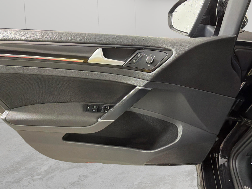 Used 2017 Volkswagen GTI S FWD image 23