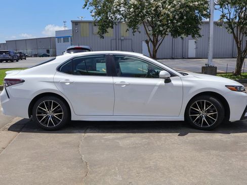 Used 2023 Toyota Camry SE FWD image 22
