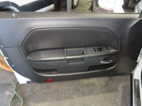 Used 2010 Dodge Challenger R/T RWD image 16