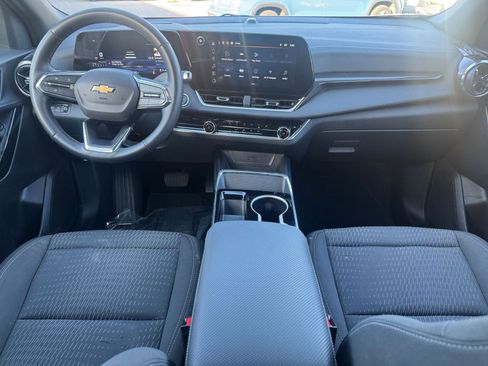 Used 2025 Chevrolet Equinox LT image 40