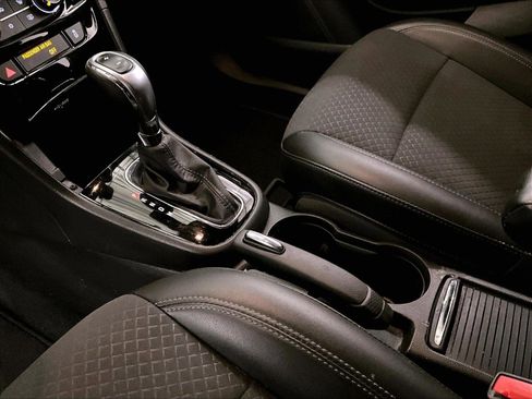 Used 2021 Buick Encore Preferred w/ Safety Package AWD/4WD image 16