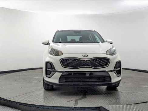 Used 2020 Kia Sportage LX image 12