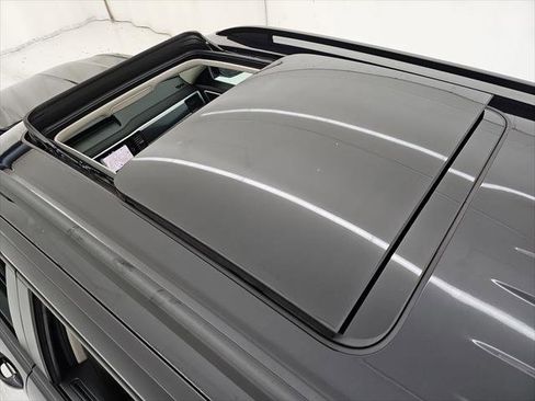 Used 2023 Volkswagen Atlas SEL R-Line AWD/4WD image 49