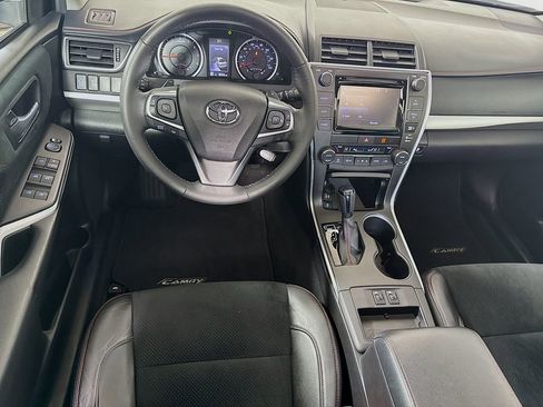 Used 2015 Toyota Camry XSE image 21
