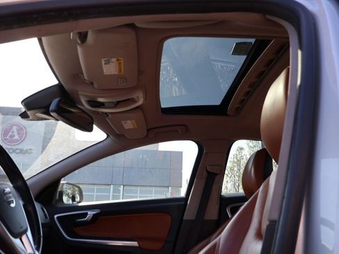 Used 2012 Volvo S60 T5 w/ Climate Pkg image 19