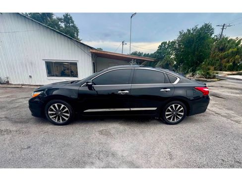 Used 2017 Nissan Altima 2.5 SV FWD image 6