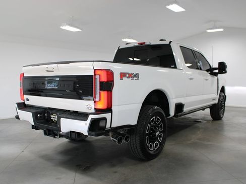 Used 2026 Ford F250 Platinum AWD/4WD image 12