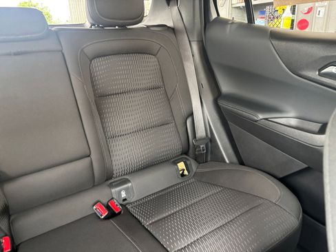 Used 2025 Chevrolet Equinox LT FWD image 38