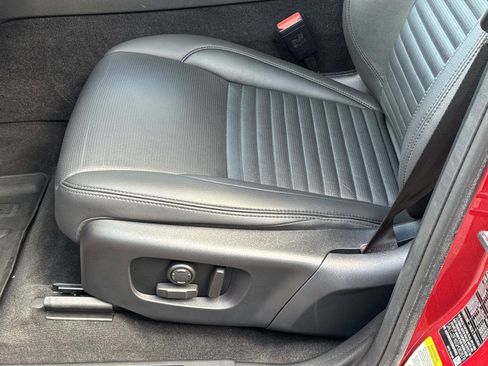 Certified 2025 Land Rover Discovery Sport S image 21