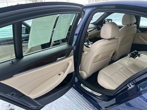 Used 2019 BMW 530i xDrive w/ Premium Package image 20