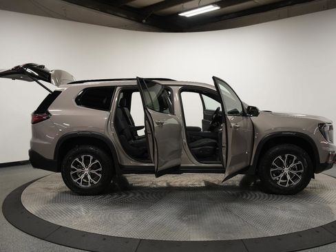 New 2026 GMC Acadia AT4 w/ Luxury Package image 11