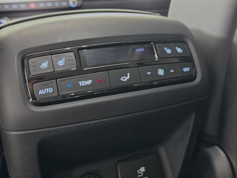 Used 2024 Hyundai Palisade SEL w/ Premium Package FWD image 28