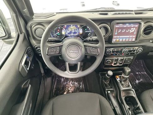 Used 2023 Jeep Wrangler Unlimited w/ 8.4" Radio Group image 10