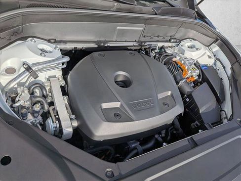 New 2026 Volvo XC90 T8 Plus w/ Protection Package image 19
