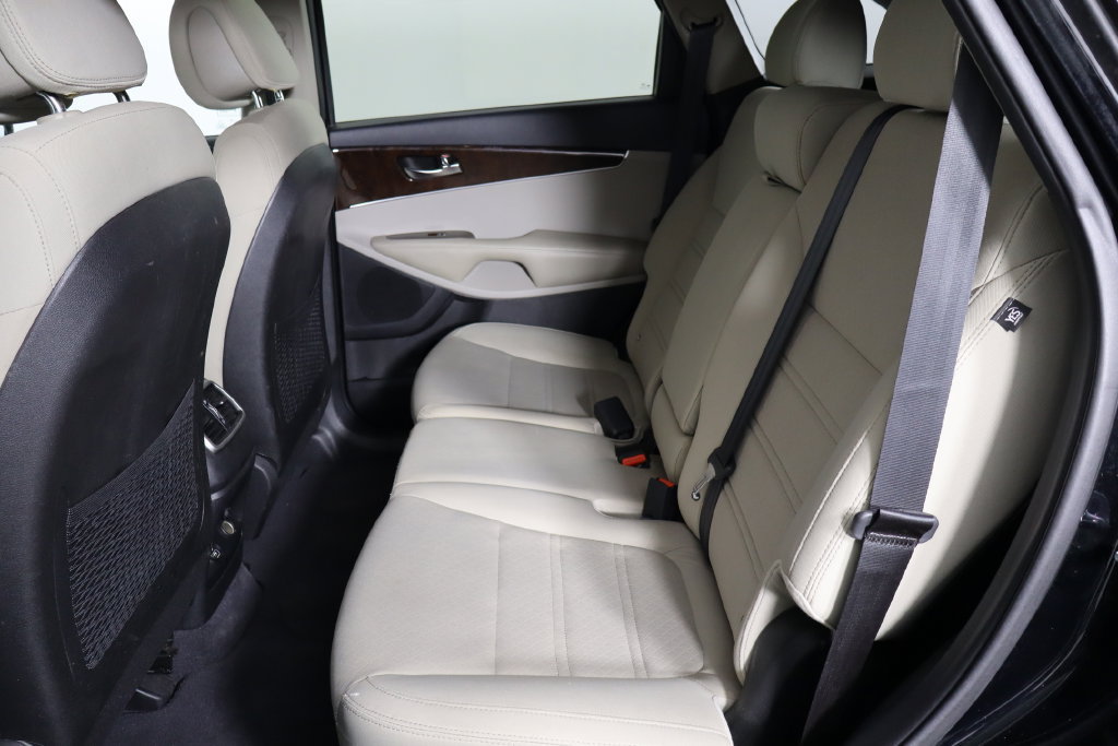 Used 2016 Kia Sorento AWD image 16
