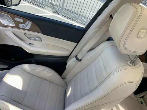 Used 2021 Mercedes-Benz GLE 450 4MATIC w/ AMG Line Exterior image 31