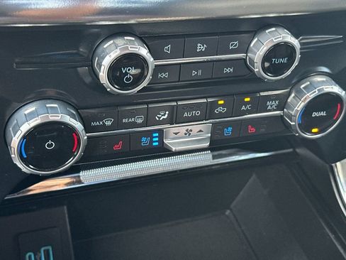 Used 2022 Ford F150 Lariat RWD image 26