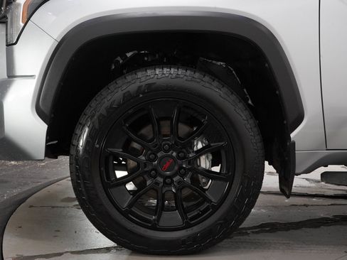 Used 2025 Toyota Tundra Limited w/ TRD Off-Road Package AWD/4WD image 29