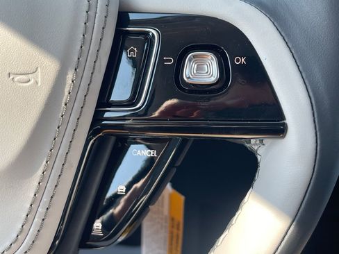 New 2026 Lincoln Aviator AWD image 6