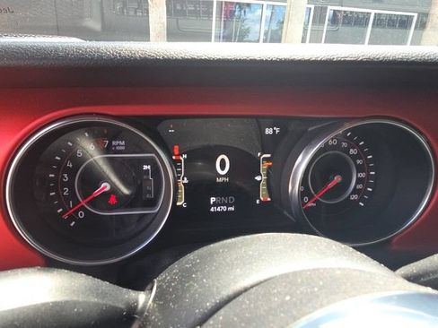 Used 2019 Jeep Wrangler Rubicon w/ LED Lighting Group AWD/4WD image 6