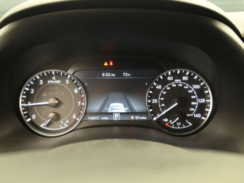 Used 2021 Nissan Armada SL w/ Captain's Chairs Package RWD image 15