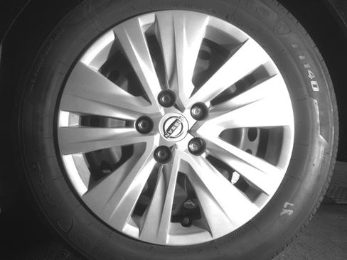 Used 2025 Nissan Sentra S FWD image 14