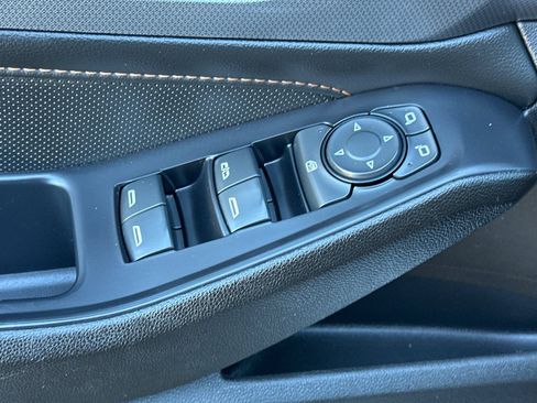 Used 2021 Chevrolet Traverse Premier image 12