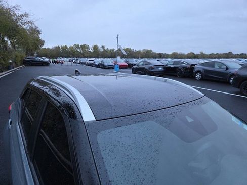 Used 2024 Nissan Kicks SV image 7