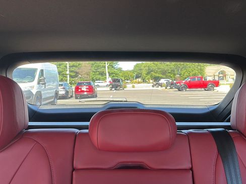 Used 2022 Porsche Cayenne image 42