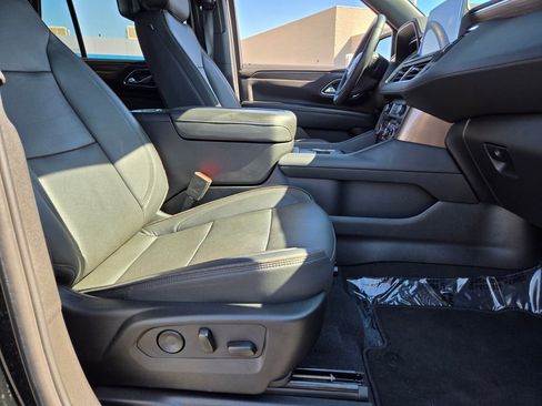 Used 2024 Chevrolet Tahoe High Country AWD/4WD image 15
