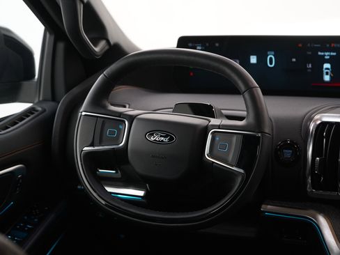 Used 2025 Ford Expedition Tremor image 16